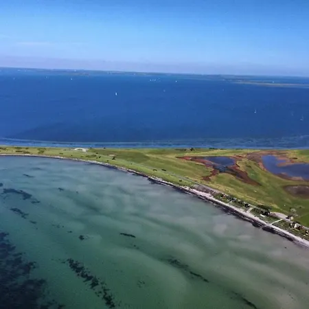 6-person In Aeroskobing-by *